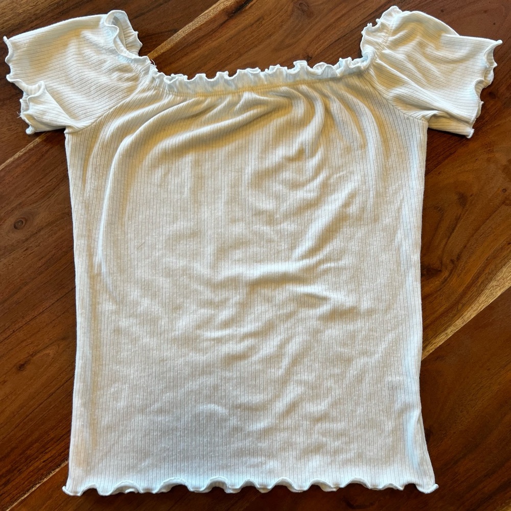Ruffle crop